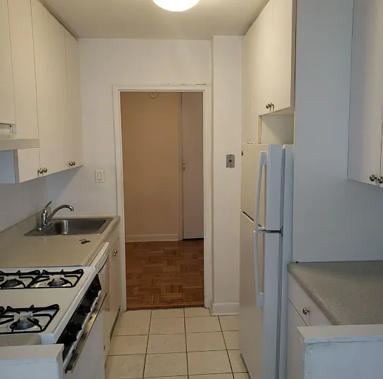 9801 67th Ave #7V — Photo 1