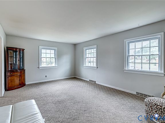 5th image of 3916 Crystalwood Ln