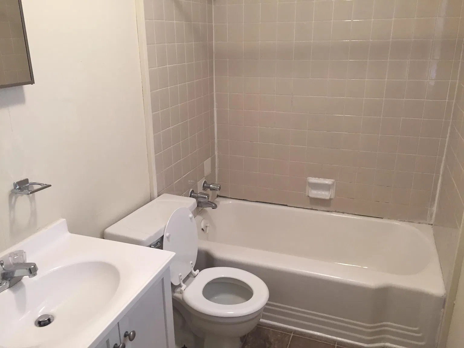 1 bed, 800 sqft, $650 — Photo 4