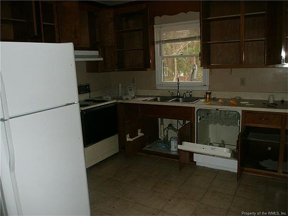 4th image of 122 Brook Haven Dr