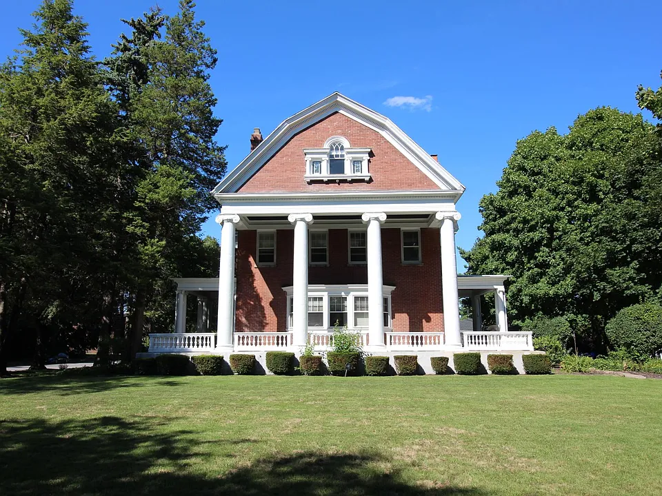 1340 East Ave #1