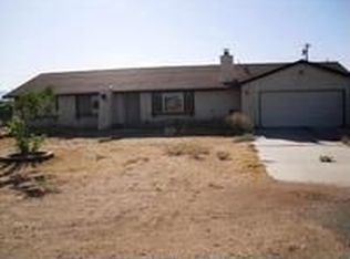 10740 Quinnault Rd, Apple Valley, CA 92308