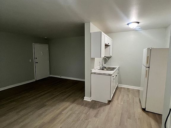 5th image of 3001 Westwood Northern Blvd #3005-3