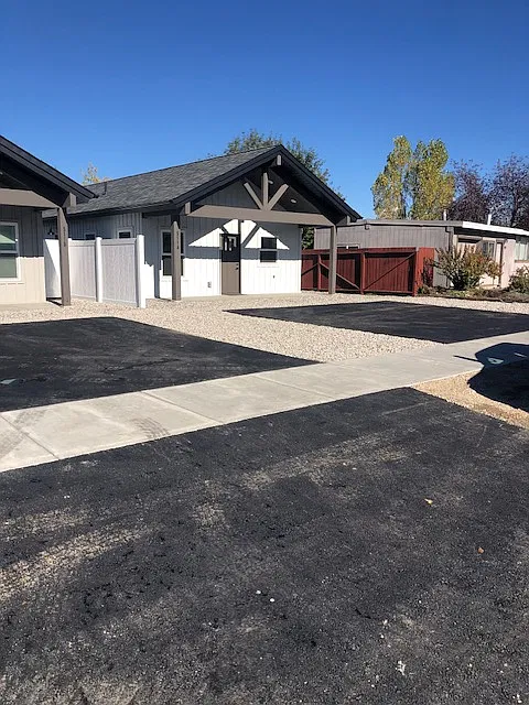 2 bed, 900 sqft, $1,900 — Photo 1