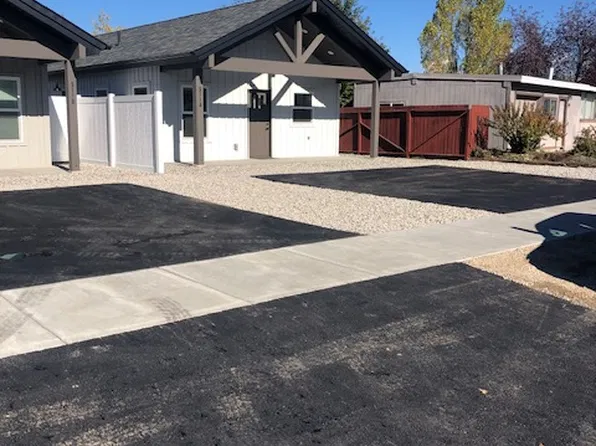 511 Westwood Cir #B, Belgrade, MT 59714