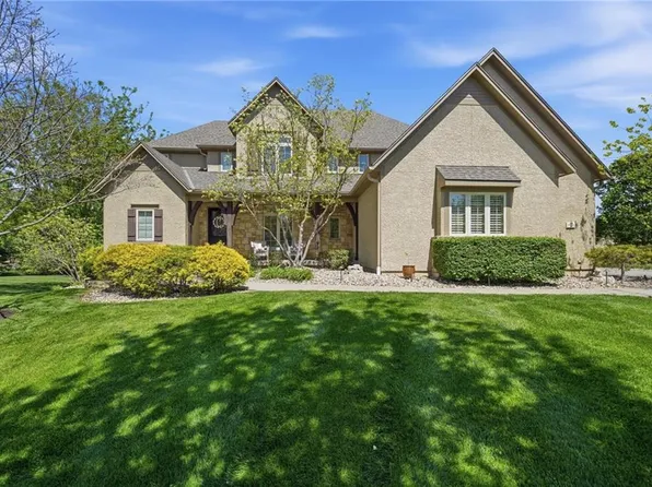 9404 W 156th St, Overland Park, KS 66221