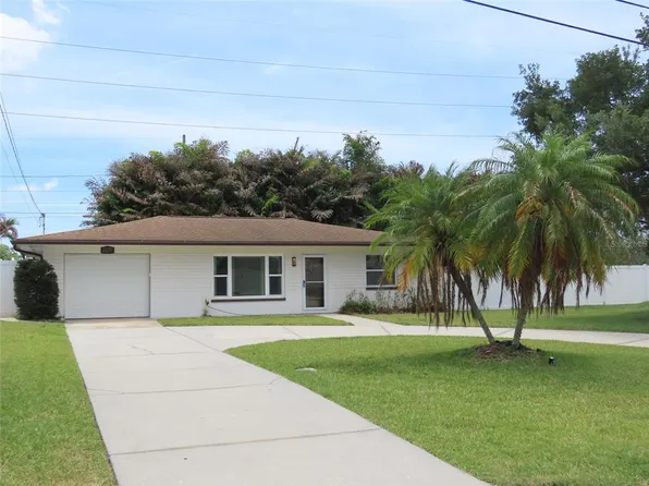 2277 S Lagoon Cir, Clearwater, FL 33765
