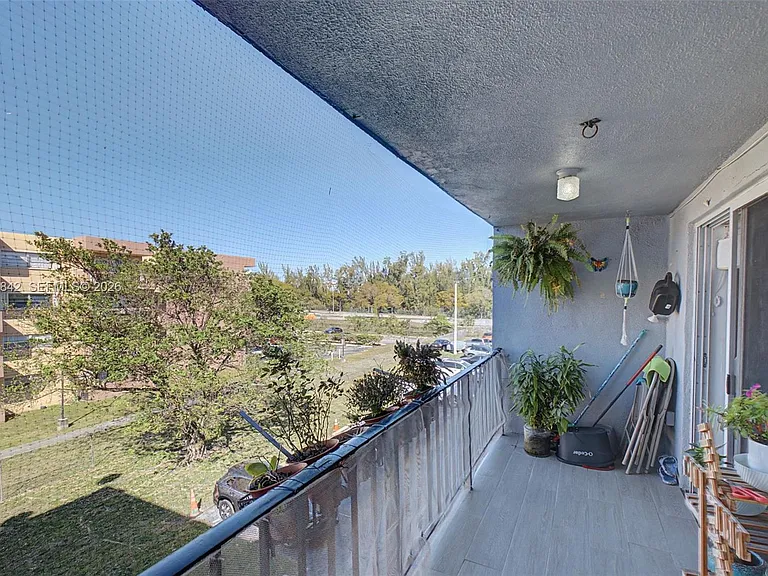 399 NW 72nd Ave #320 — Photo 20