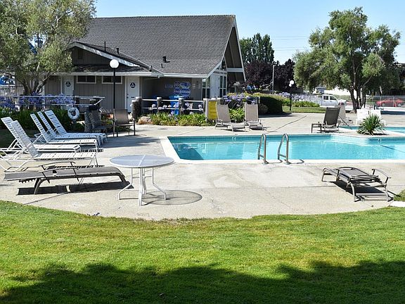 5th image of 792 Santa Maria Ln