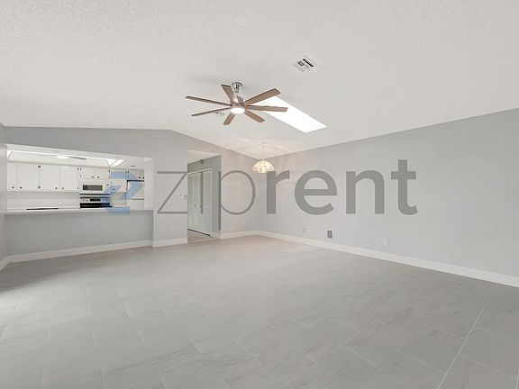 3rd image of 1420 SE 8th Ave #1420