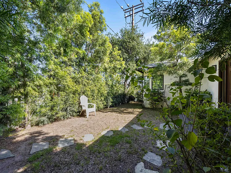 2649 Lake Ave — Photo 20