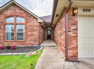 600 E Katelyn Ln, Mustang, OK 73064