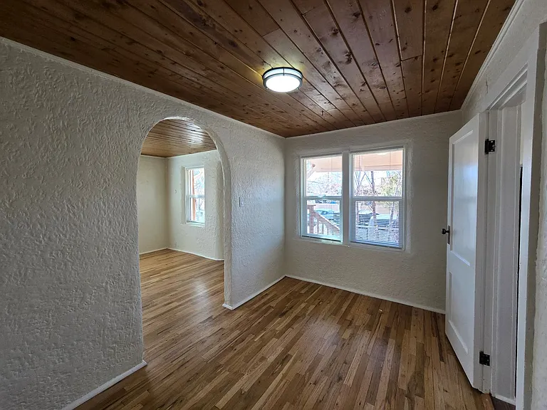 508 Franklin Ave — Photo 4