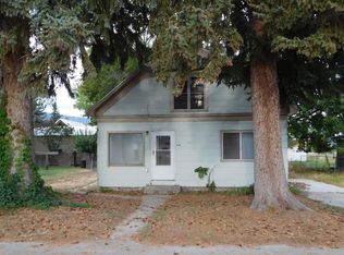 946 N 1st St, Union, OR 97883