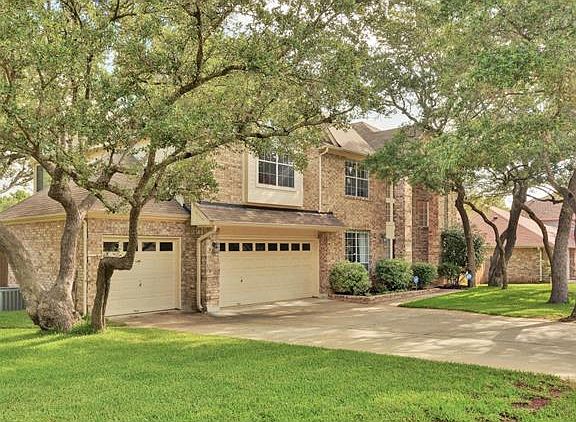 3rd image of 1201 Mahogany Ln