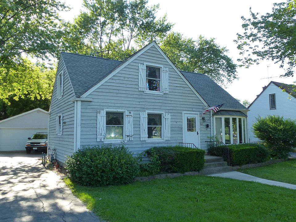 1st image of 618 Parker Dr