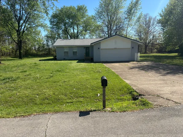 302 Harrison Ln, Poplar Bluff, MO 63901