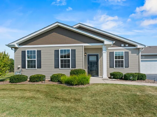1928 Southern Cir, Pingree Grove, IL 60140