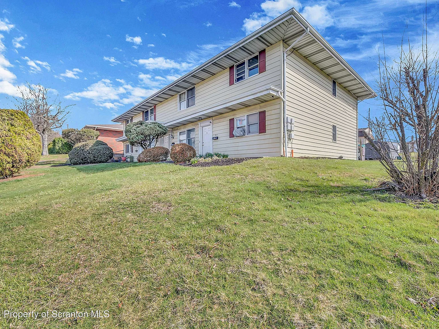 2 bed, 1.0 bath, 1056 sqft, $1,350 — Photo 3