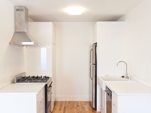 4th image of 938 White Knoll Dr #9