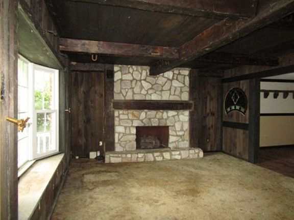 3rd image of 123 Olancha Ave