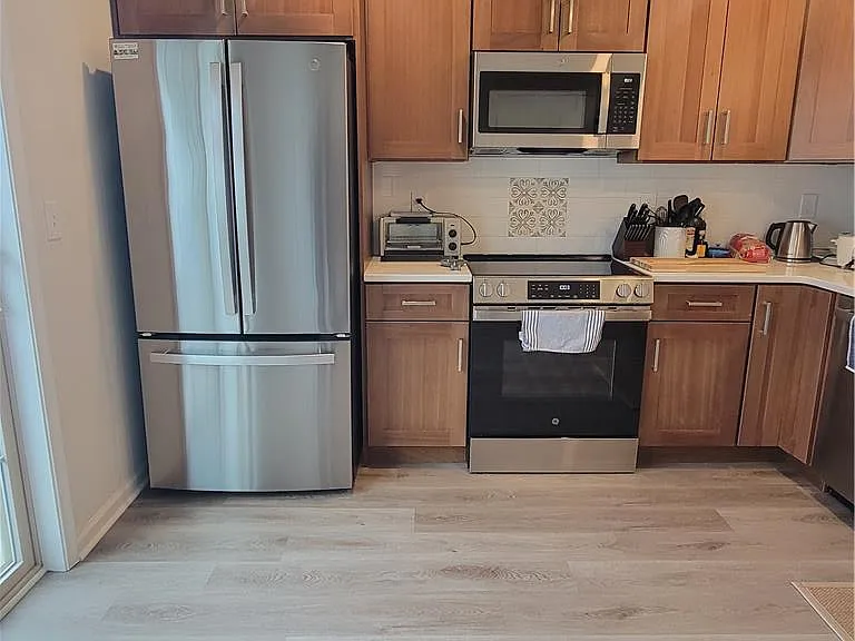 326 E Frankford St — Photo 7