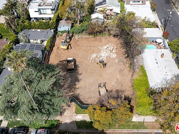 5th image of 1547 N Sierra Bonita Ave