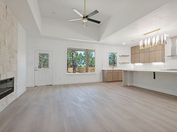 4th image of 3913 Blue Ridge Blvd