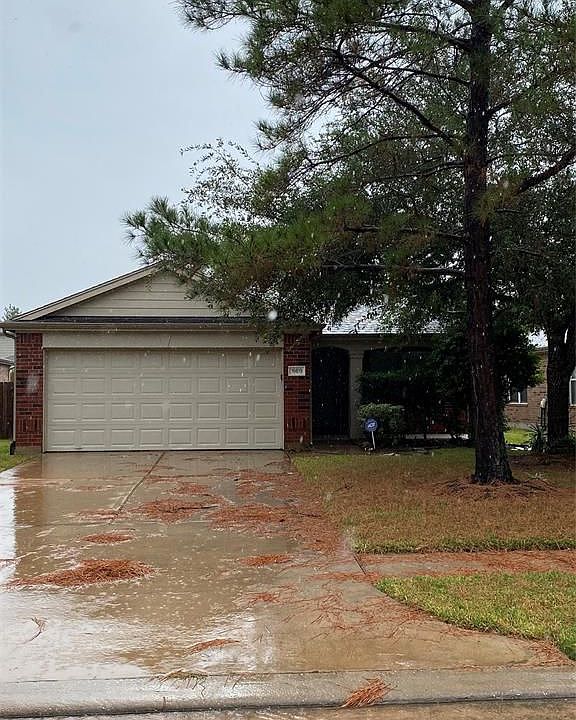 1st image of 16619 Aberdeen Green Dr
