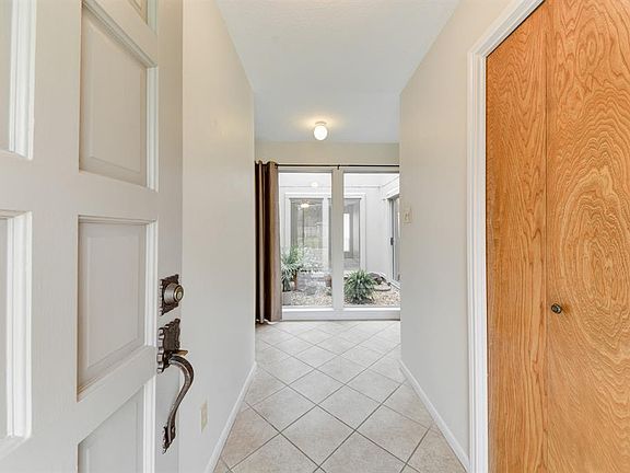 4th image of 15827 Parksley Dr
