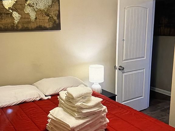 3rd image of 202 Elliott Way