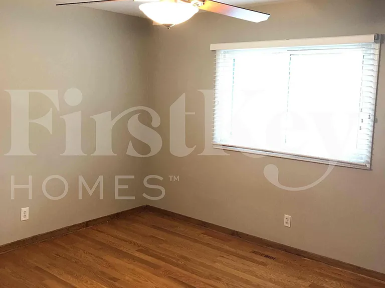 155 Berkshire Dr — Photo 21