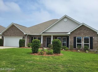 1200 Carraway Cv, Ocean Springs, MS 39564