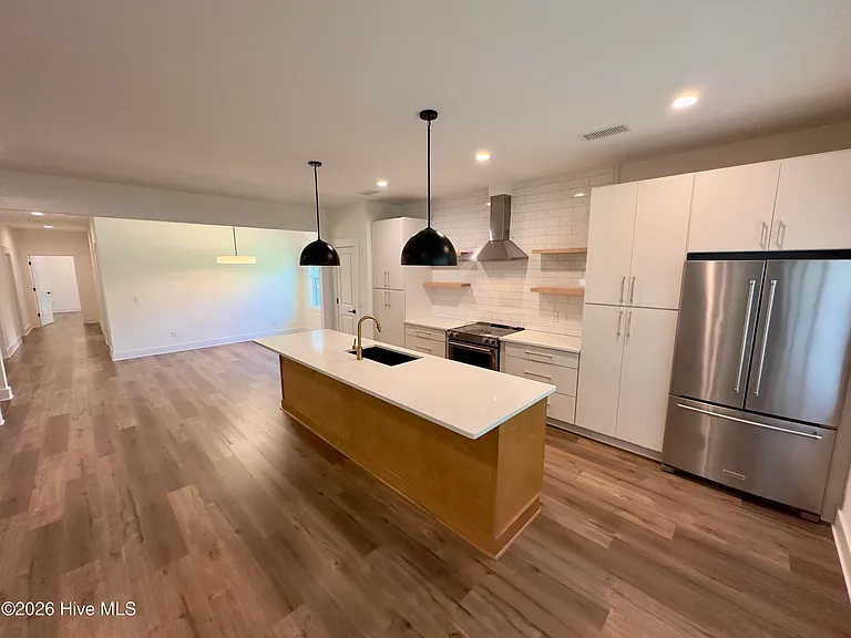 213 Myrtle Ave — Photo 14