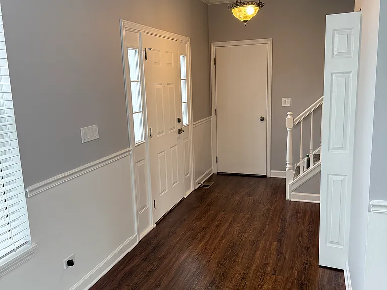 244 Buckingham Dr — Photo 2