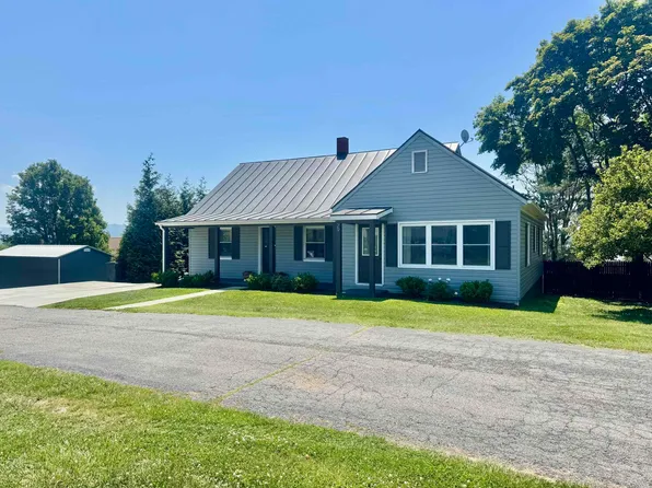 29 Maple Hill Ln, Weyers Cave, VA 24486