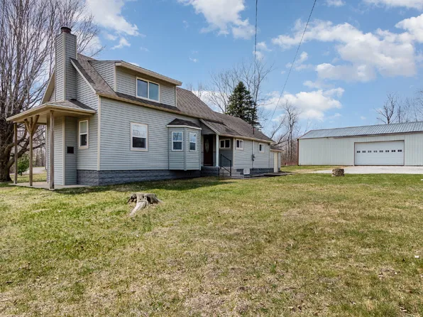 1286 Nine Mile Rd, Kawkawlin, MI 48631