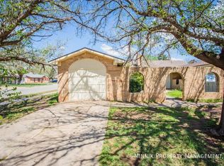 5524 13th St APT B, Lubbock, TX 79416