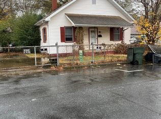 228 W Lowrance Ave, Mooresville, NC 28115