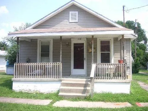 1108 Thirkield Ave photo 1