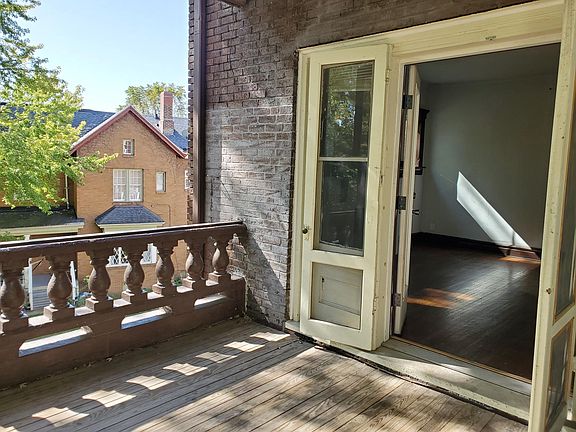5th image of 107 NE Roanoke Ave #B1