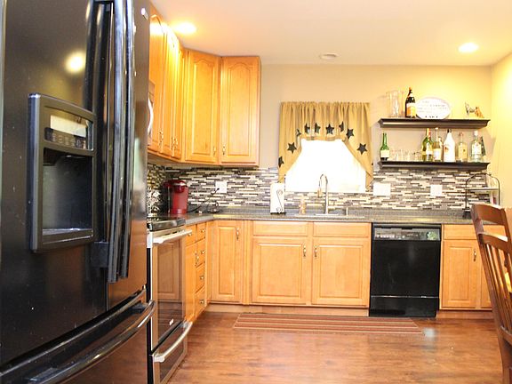 5th image of 30 Thornwood Ter