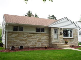 560 N 94th St, Milwaukee, WI 53226