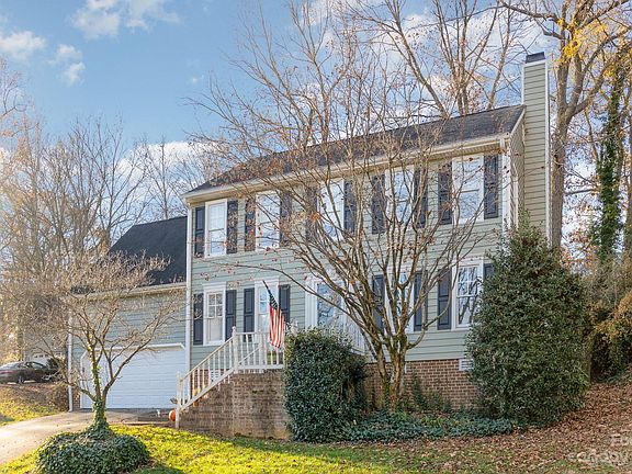 3rd image of 4716 Beech Crest Pl