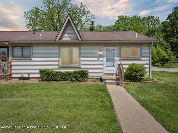 2110 La Mer Ln, Haslett, MI 48840