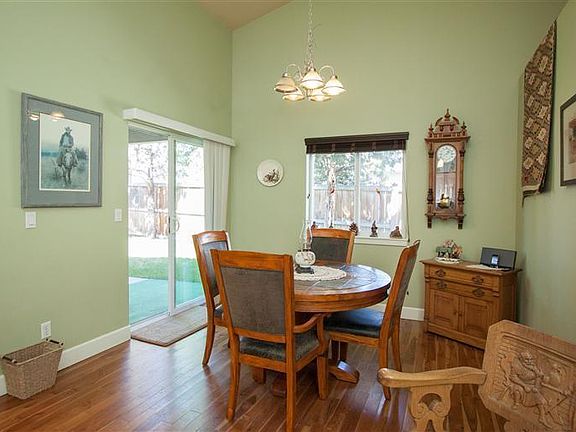 4th image of 61345 SE Fairfield Dr