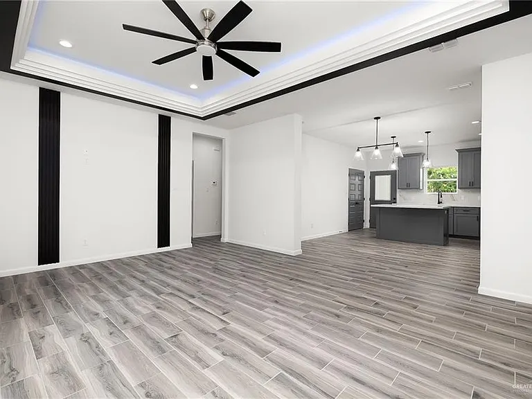 2020 Cedar Ave #A — Photo 4