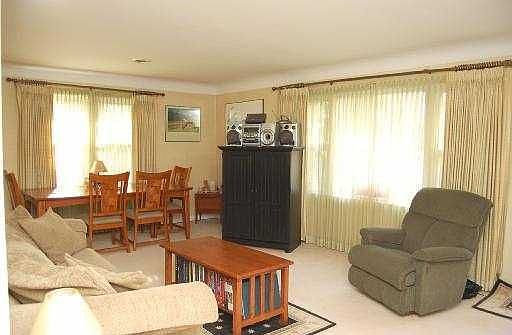 2nd image of 1539 Ardmoor Ave