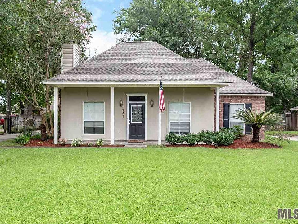1st image of 18422 Red Oak Dr