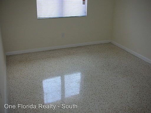 2nd image of 1231 N Federal Hwy #A